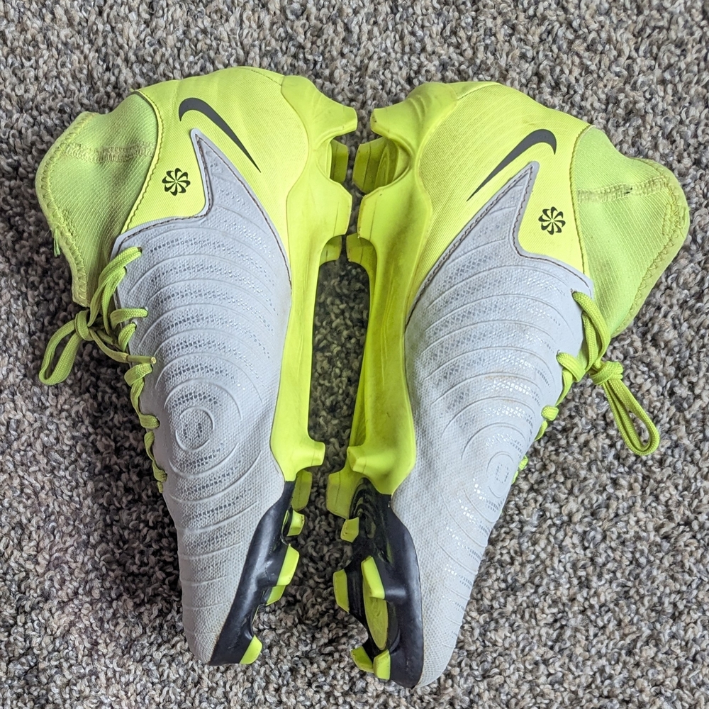 Nike Phantom Luna II Academy FG MG Mad Voltage Soccer Cleats US 6.5 FD6725-003 - Picture 6 of 9